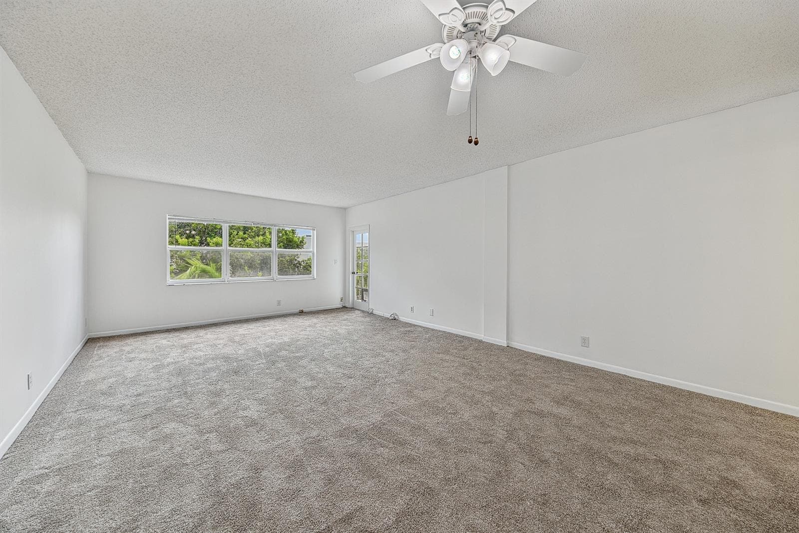 6731 Cypress Road Unit 402, Plantation FL 33317