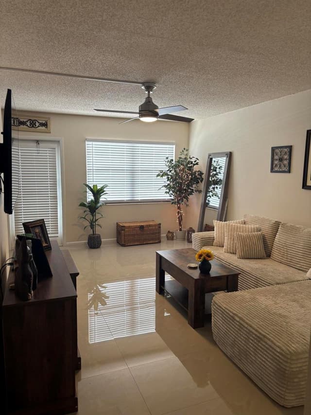 3004 Lincoln A, Boca Raton FL 33434 - Boca Raton, FL - Photo 6