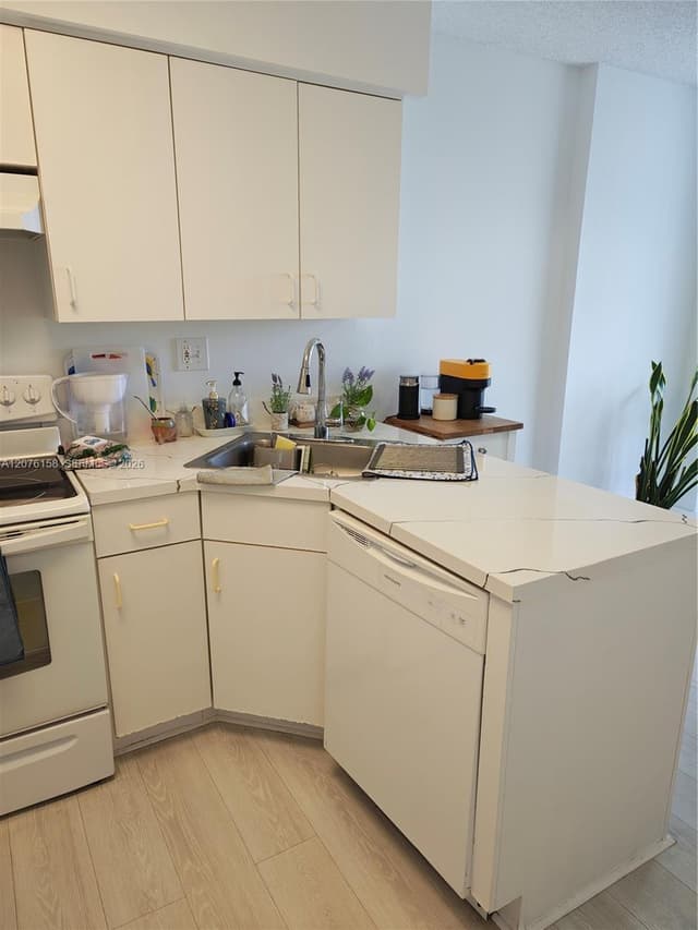 3300 NE 192nd St # 1710, Aventura FL 33180 - Aventura, FL - Photo 5