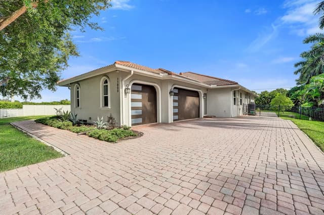 11800 NW 17TH Place, Plantation FL 33323 - Plantation, FL - Photo 4