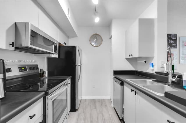 2457 Centergate Dr # 306, Miramar FL 33025 - Miramar, FL - Photo 4
