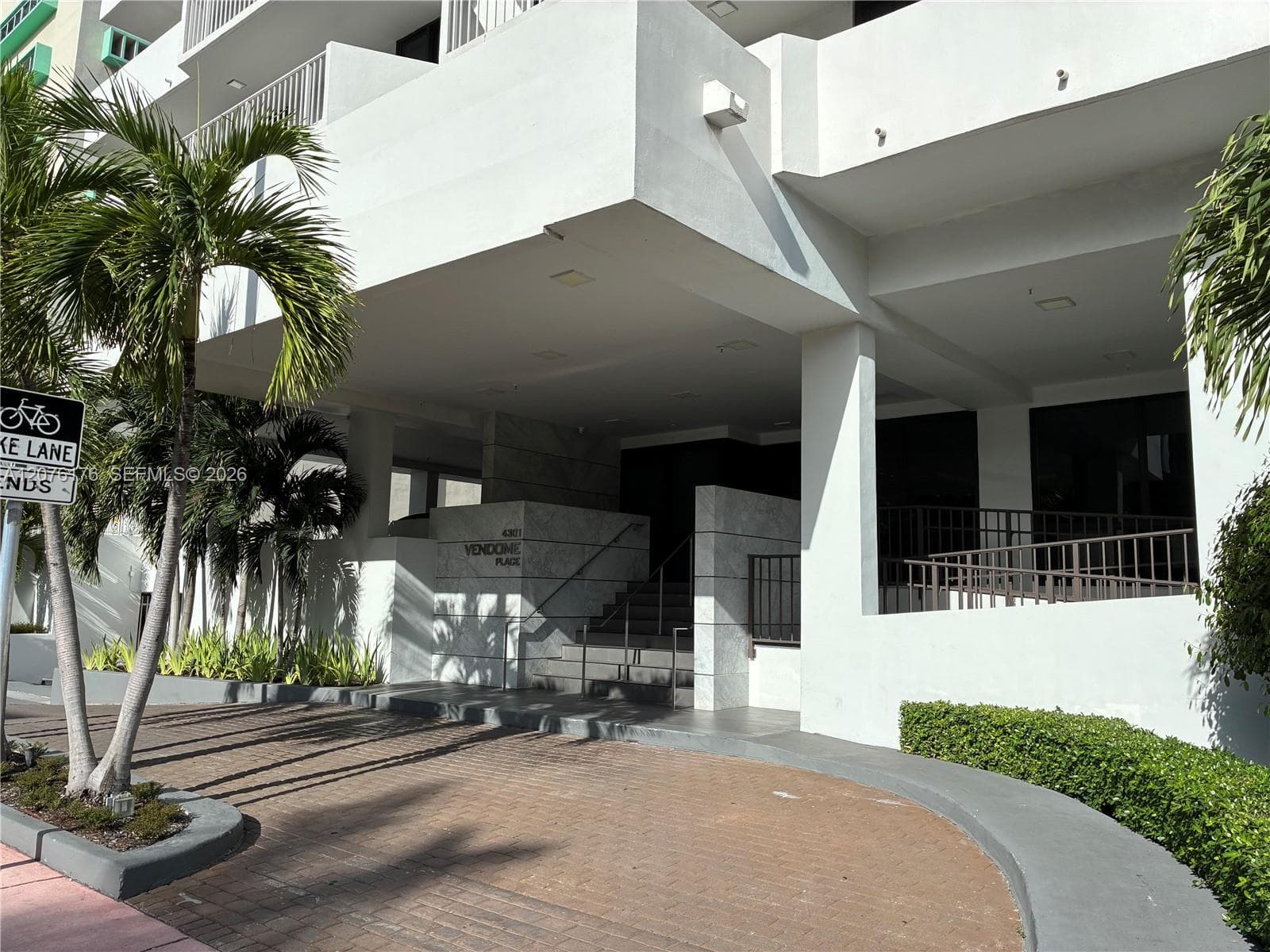 4301 Collins Ave # 402, Miami Beach FL 33140