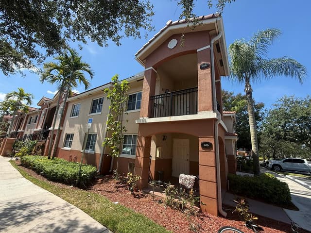 3505 Briar Bay Boulevard Apt 206, West Palm Beach FL 33411 - West Palm Beach, FL - Photo 2