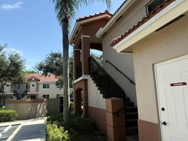 3505 Briar Bay Boulevard Apt 206, West Palm Beach FL 33411 - West Palm Beach, FL - Photo 4