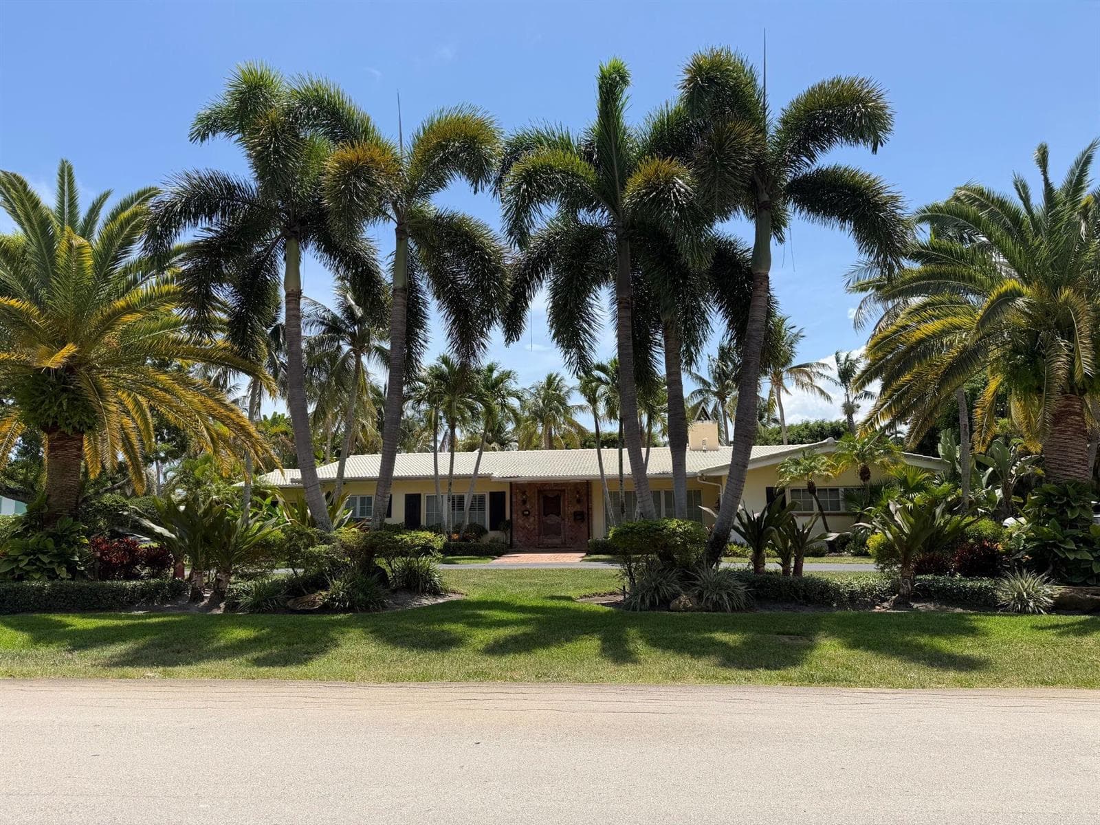 300 NW GROVE Street, Delray Beach FL 33444 - Delray Beach, FL - Photo 1