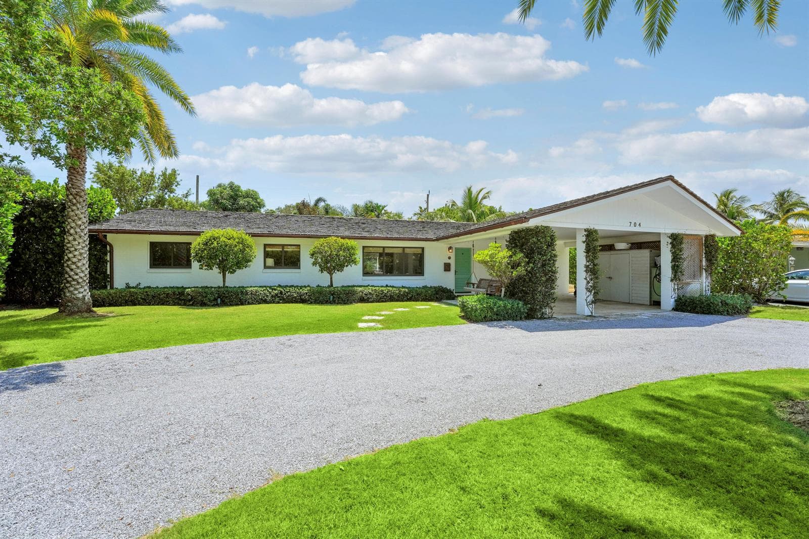 704 PELICAN Way, North Palm Beach FL 33408 - North Palm Beach, FL - Photo 1