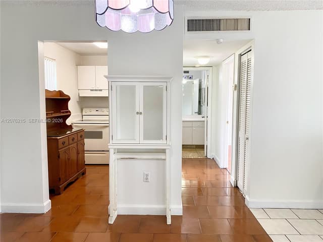 6095 W 18th Ave # S314, Hialeah FL 33012 - Hialeah, FL - Photo 6