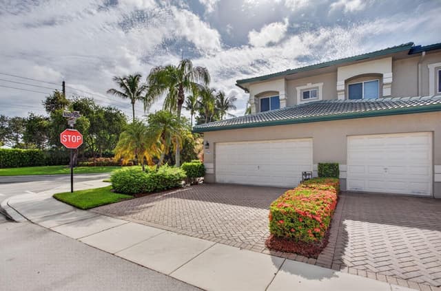 7940 Exeter Circle E # 201, Tamarac FL 33321 - Tamarac, FL - Photo 3