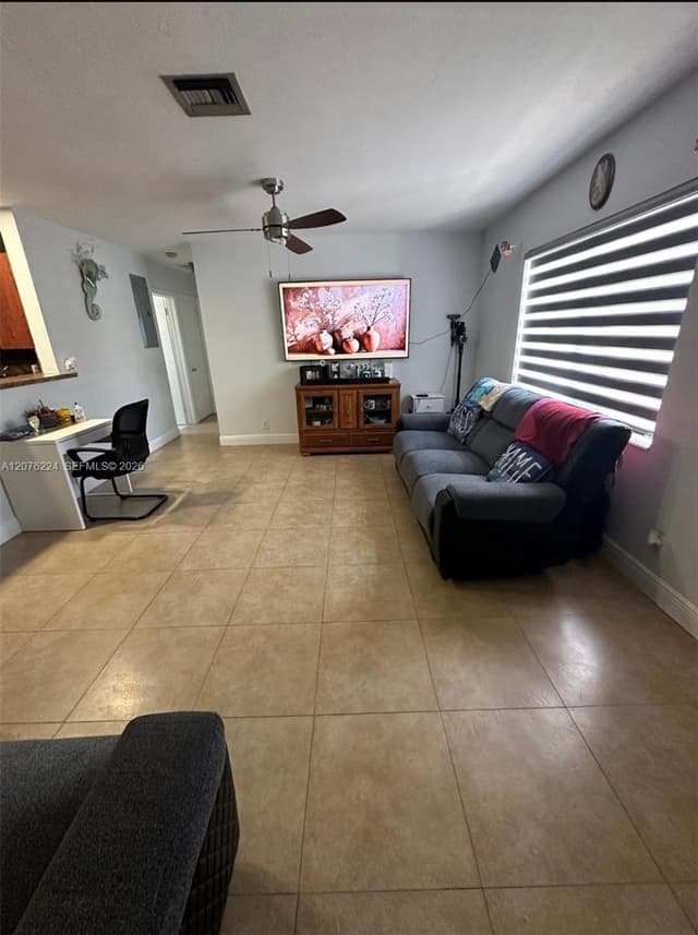 607 NW 42nd St, Oakland Park FL 33309 - Oakland Park, FL - Photo 5