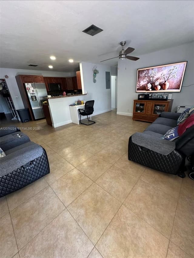 607 NW 42nd St, Oakland Park FL 33309 - Oakland Park, FL - Photo 4