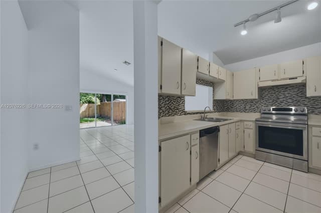 15969 SW 2nd St, Sunrise FL 33326 - Sunrise, FL - Photo 6