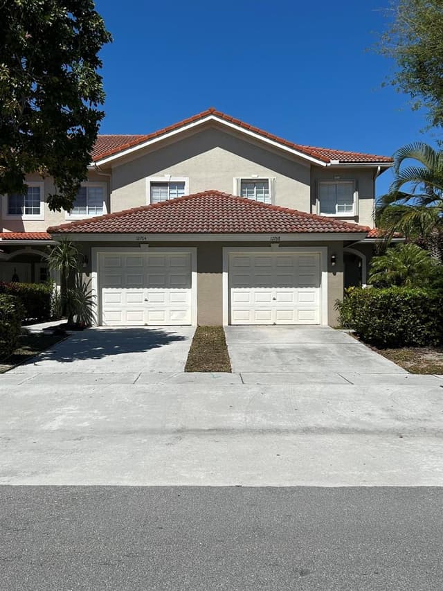 12768 Westhampton Circle, Wellington FL 33414 - Wellington, FL - Photo 3