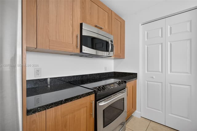 1300 Ponce De Leon Blvd # 405, Coral Gables FL 33134 - Coral Gables, FL - Photo 6