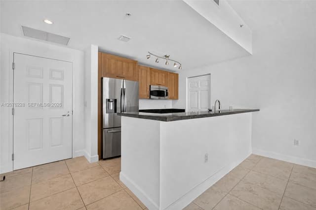 1300 Ponce De Leon Blvd # 405, Coral Gables FL 33134 - Coral Gables, FL - Photo 7