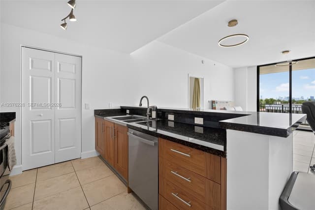 1300 Ponce De Leon Blvd # 405, Coral Gables FL 33134 - Coral Gables, FL - Photo 4