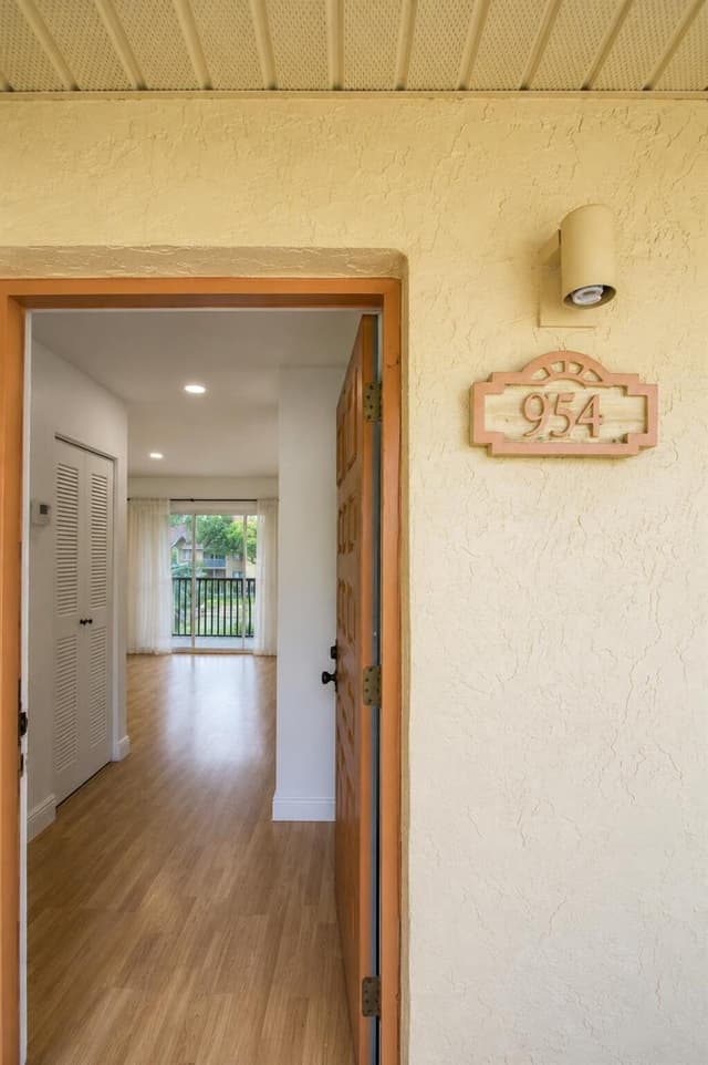 954 Coral Club Drive # 954, Coral Springs FL 33071 - Coral Springs, FL - Photo 2