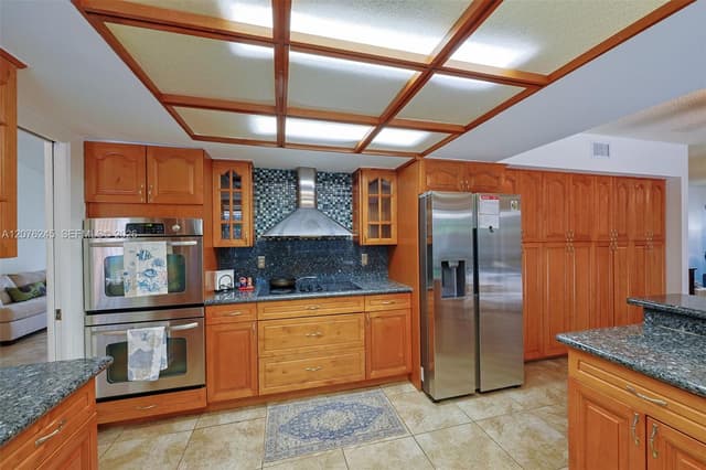 18723 SW 83rd Pl, Cutler Bay FL 33157 - Cutler Bay, FL - Photo 6