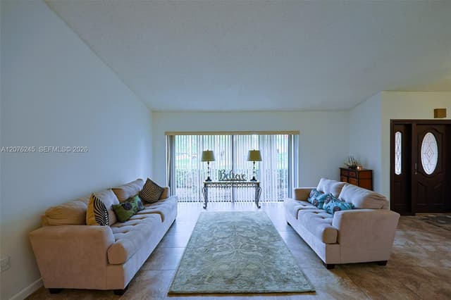 18723 SW 83rd Pl, Cutler Bay FL 33157 - Cutler Bay, FL - Photo 4