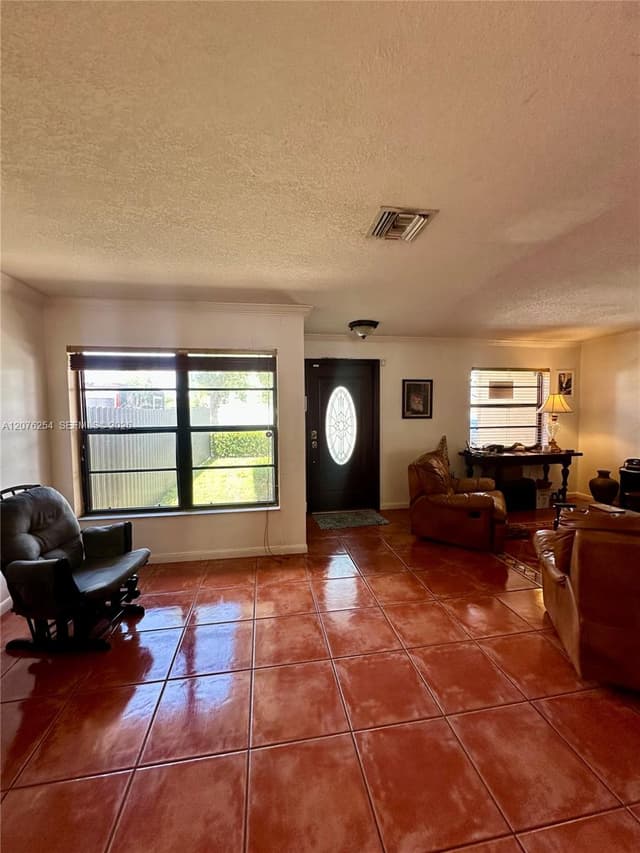10330 Puerto Rico Dr, Cutler Bay FL 33189 - Cutler Bay, FL - Photo 2