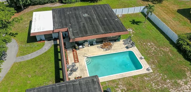 10 SW 46th Ave, Plantation FL 33317 - Plantation, FL - Photo 7