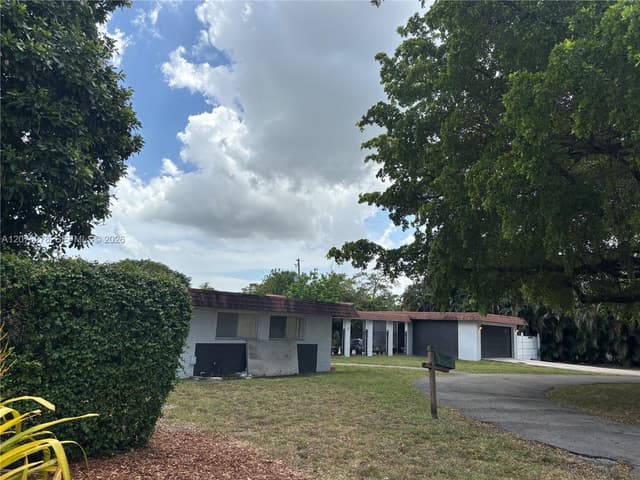 10 SW 46th Ave, Plantation FL 33317 - Plantation, FL - Photo 3