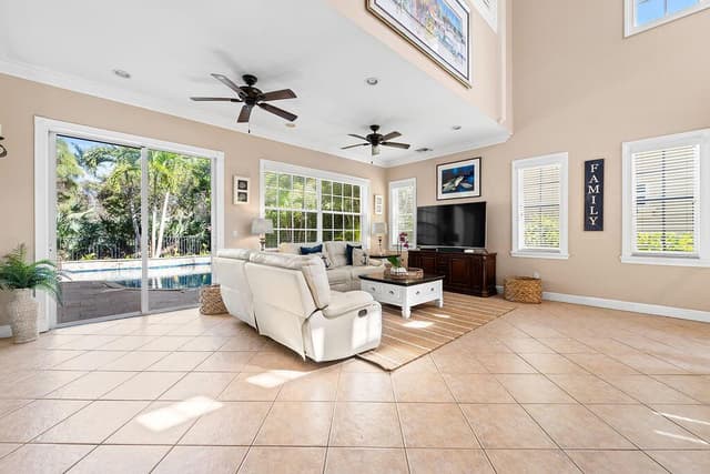 1044 Vintner Boulevard, Palm Beach Gardens FL 33410 - Palm Beach Gardens, FL - Photo 5
