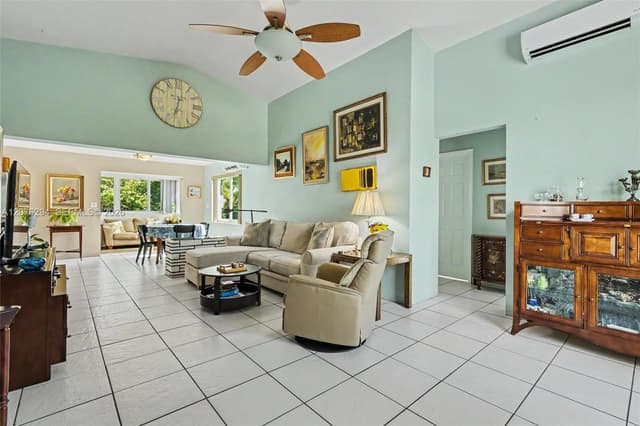 1523 Liberty St, Hollywood FL 33020 - Hollywood, FL - Photo 5