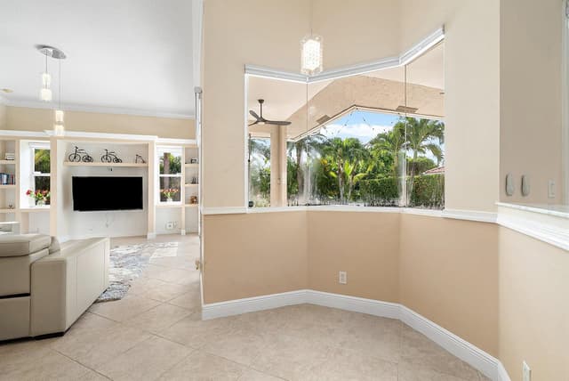 198 Cypress Trace, Royal Palm Beach FL 33411 - Royal Palm Beach, FL - Photo 6