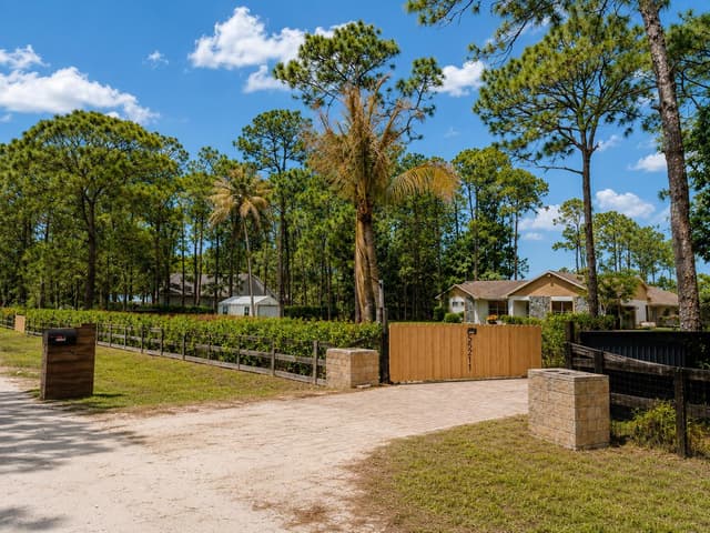15211 60th Place N, FL 33470 - Photo 2