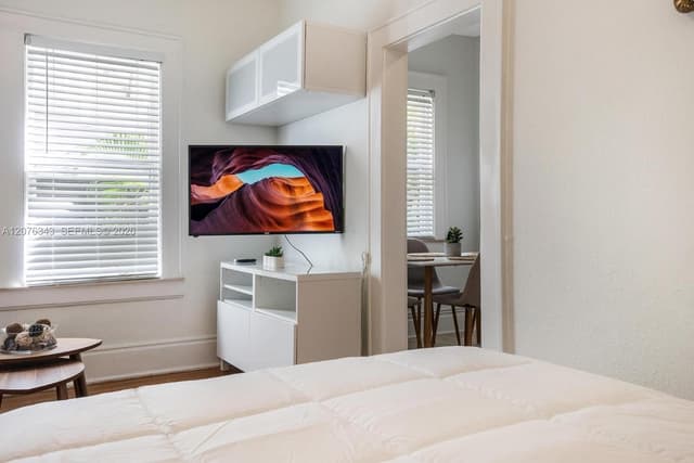 124 Mendoza Ave # 4, Coral Gables FL 33134 - Coral Gables, FL - Photo 4