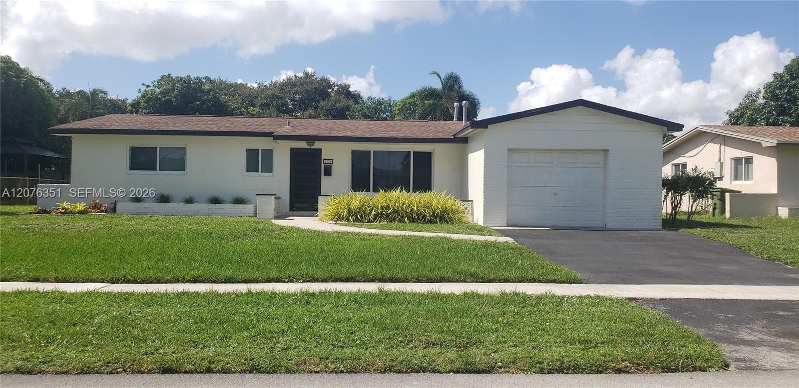 8320 NW 24th Ct, Pembroke Pines FL 33024 - Pembroke Pines, FL - Photo 1