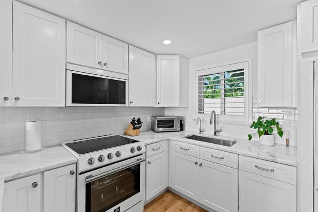 52 YACHT CLUB Drive # 204, North Palm Beach FL 33408 - North Palm Beach, FL - Photo 5