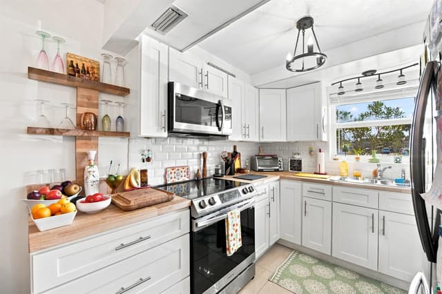 2761 EMORY Drive W # B, West Palm Beach FL 33415 - West Palm Beach, FL - Photo 3