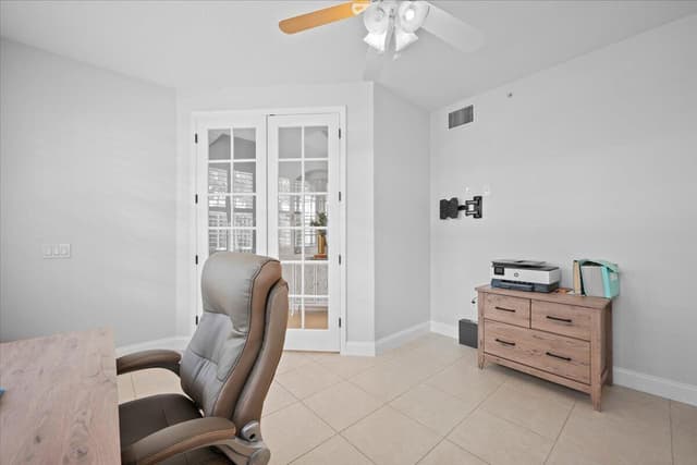 11818 Valencia Gardens Avenue, Palm Beach Gardens FL 33410 - Palm Beach Gardens, FL - Photo 6
