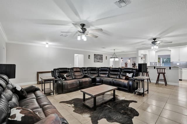 4321 SW 73RD Terrace, Davie FL 33314 - Davie, FL - Photo 5