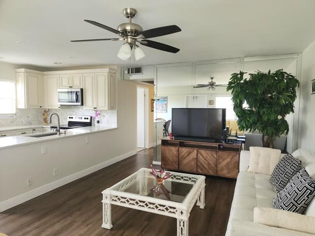 158 Preston Way, Boca Raton FL 33434 - Boca Raton, FL - Photo 3