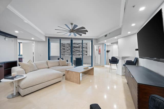 333 Las Olas Way Unit 405, Fort Lauderdale FL 33301 - Fort Lauderdale, FL - Photo 2