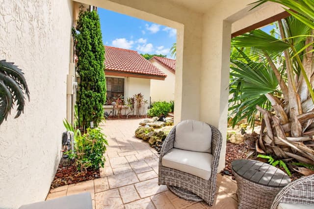 21676 Club Villa Terrace, Boca Raton FL 33433 - Boca Raton, FL - Photo 6