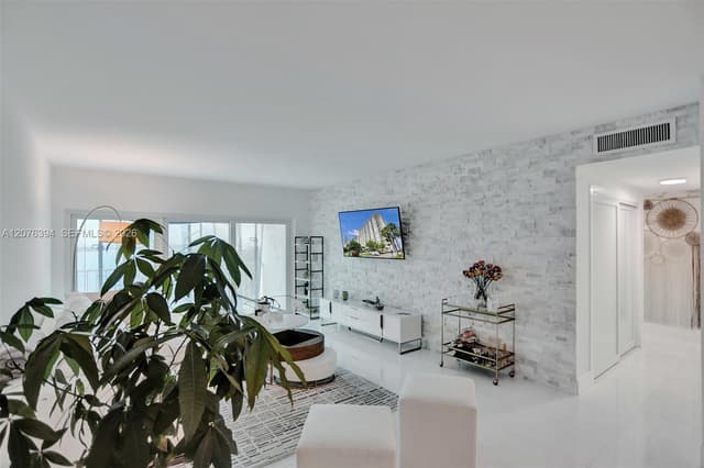 500 Bayview Dr # 1924, Sunny Isles Beach FL 33160 - Sunny Isles Beach, FL - Photo 6