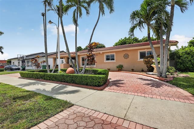 8936 SW 11th St, Miami FL 33174 - Miami, FL - Photo 3