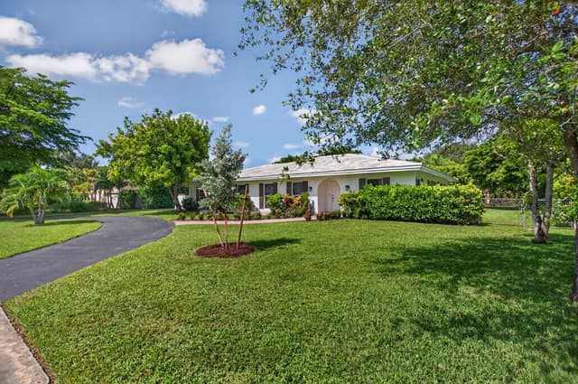 2400 NW 105TH Terrace, Coral Springs FL 33065 - Coral Springs, FL - Photo 2
