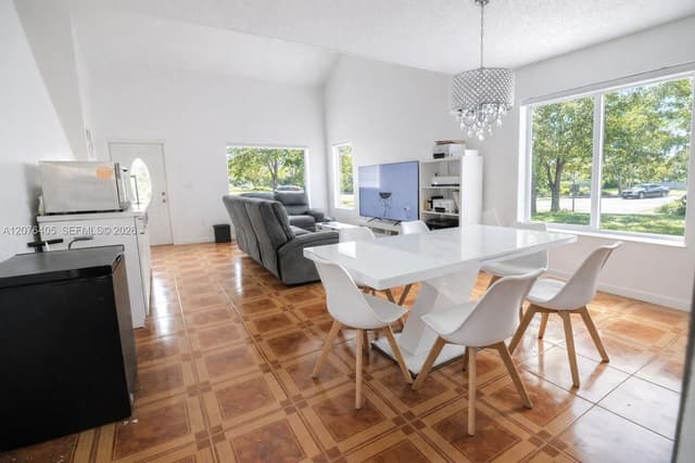 14615 SW 142nd Place Cir, Miami FL 33186 - Miami, FL - Photo 4