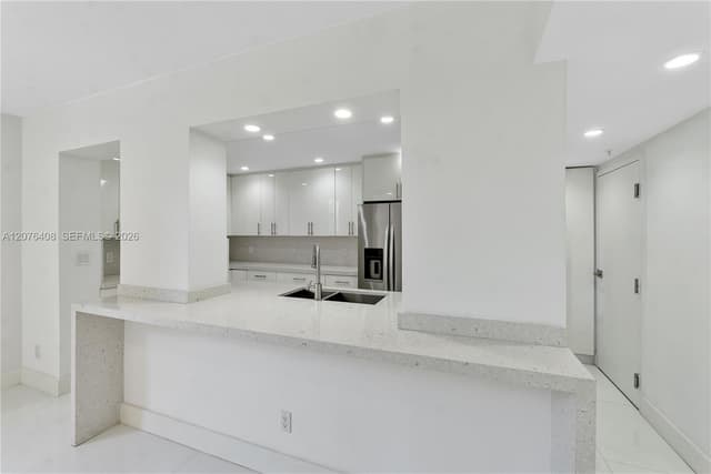 90 Edgewater Dr # 104, Coral Gables FL 33133 - Coral Gables, FL - Photo 6