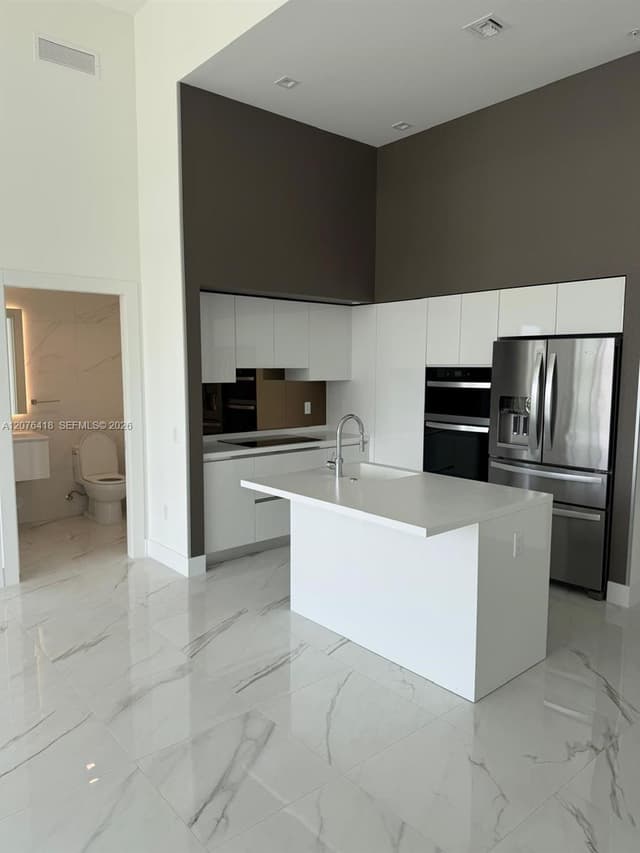 1170 E HALLANDALE BEACH BLVD # 502, Hallandale Beach FL 33009 - Hallandale Beach, FL - Photo 3
