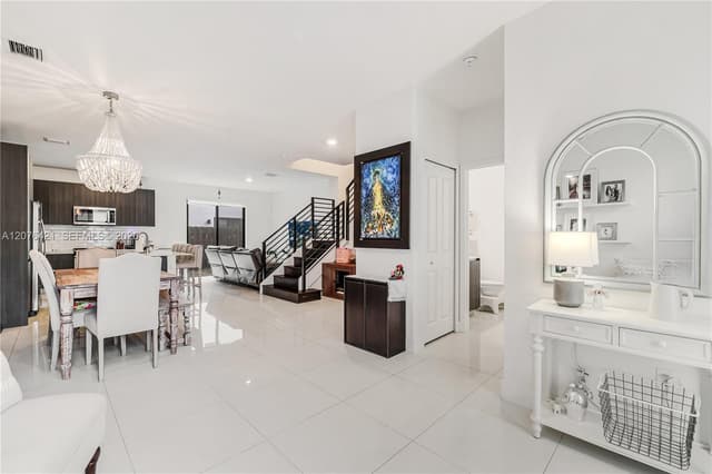 519 SW 91st Pl, Miami FL 33174 - Miami, FL - Photo 5