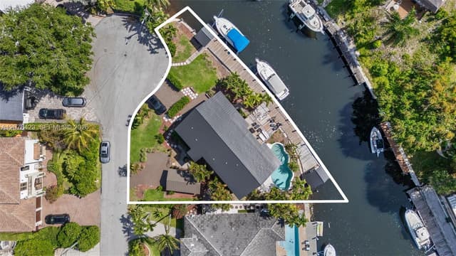 516 NE 6th Ave, Deerfield Beach FL 33441 - Deerfield Beach, FL - Photo 2