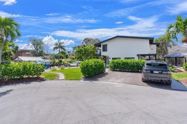 516 NE 6th Ave, Deerfield Beach FL 33441 - Deerfield Beach, FL - Photo 3