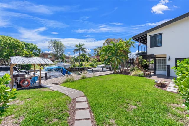 516 NE 6th Ave, Deerfield Beach FL 33441 - Deerfield Beach, FL - Photo 4