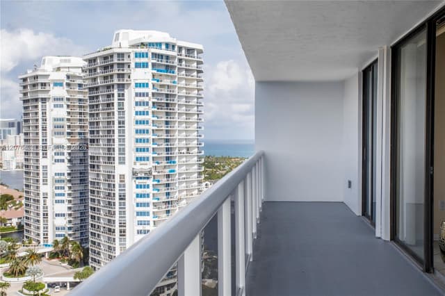 20505 E Country Club Dr # 39, Aventura FL 33180 - Aventura, FL - Photo 3