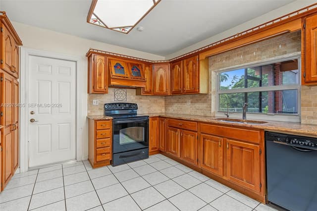 17721 SW 93rd Ave, Palmetto Bay FL 33157 - Palmetto Bay, FL - Photo 6